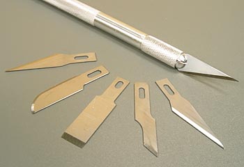 модельный нож с цанговым зажимом
